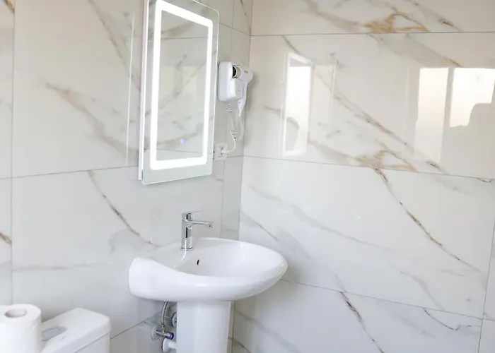 Garden Yard בראט