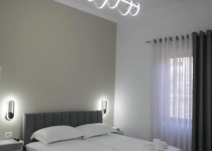 Garden Yard בית הארחה בראט