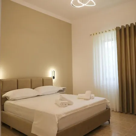 Garden Yard 3* Berat