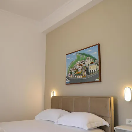 Garden Yard Pensjonat Berat