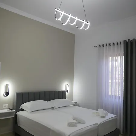 Garden Yard Pensjonat Berat